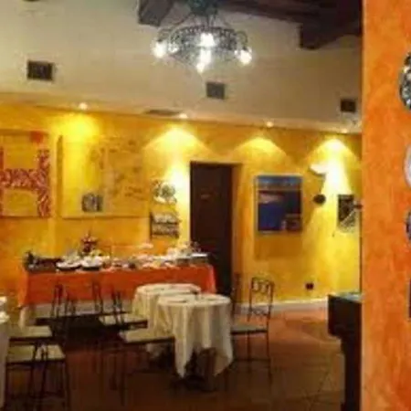 ホテル ホテル　デ　プラーティ フェラーラ