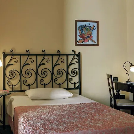 ホテル　デ　プラーティ ホテル フェラーラ