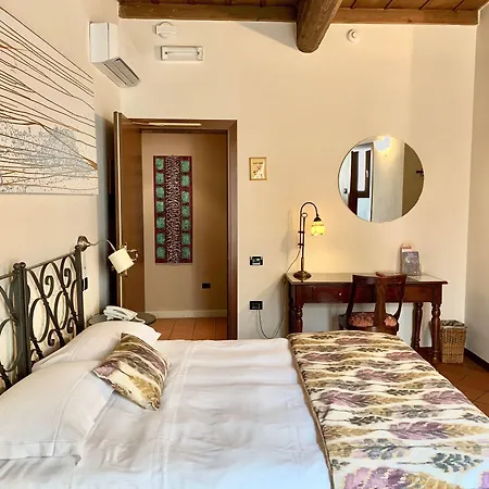 ホテル　デ　プラーティ 3* フェラーラ